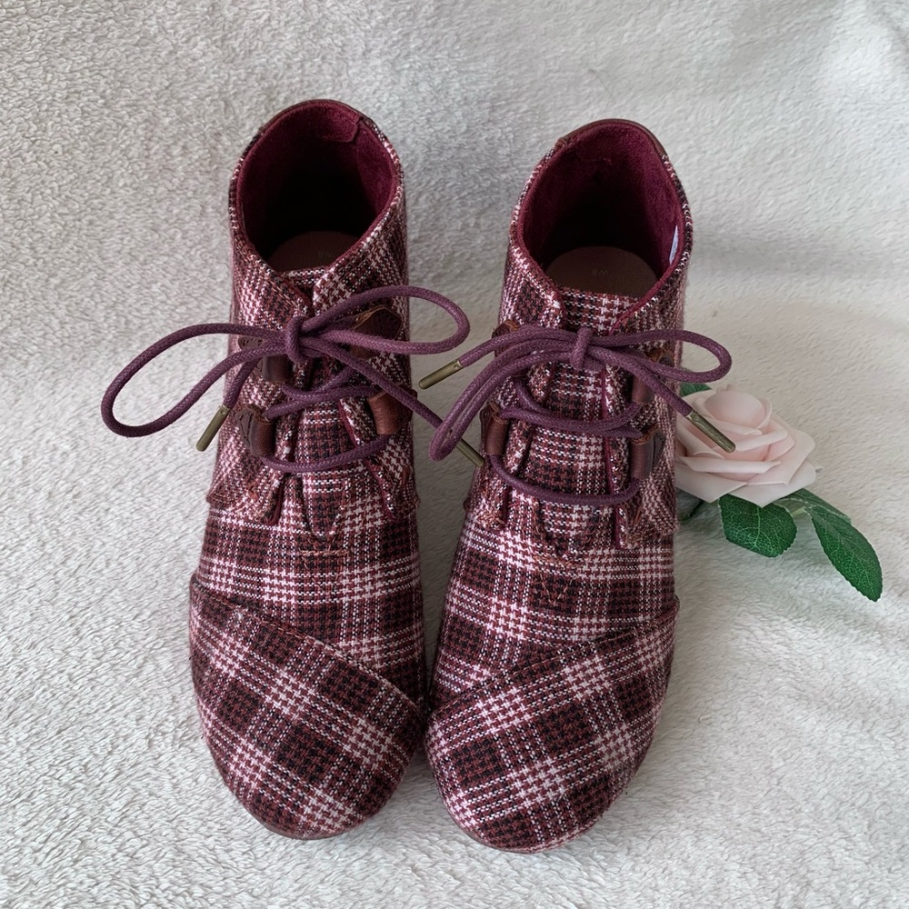 *Like-New* TOMS Kala Wedge Ankle Check Bootie